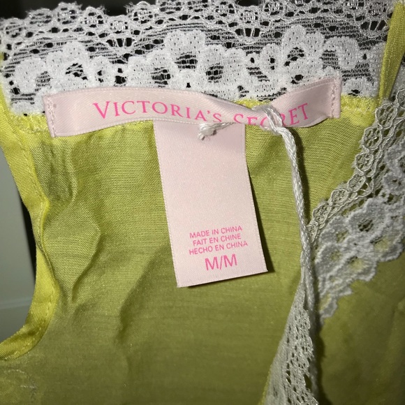 Victoria’s Secret Yellow Cami Slip - size M - Picture 4 of 5